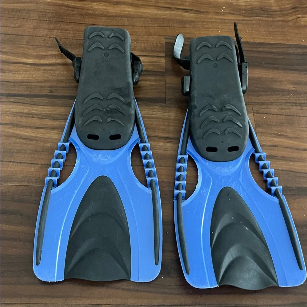 OPEN HEEL SNORKELLING FINS from IST Sports Corp.